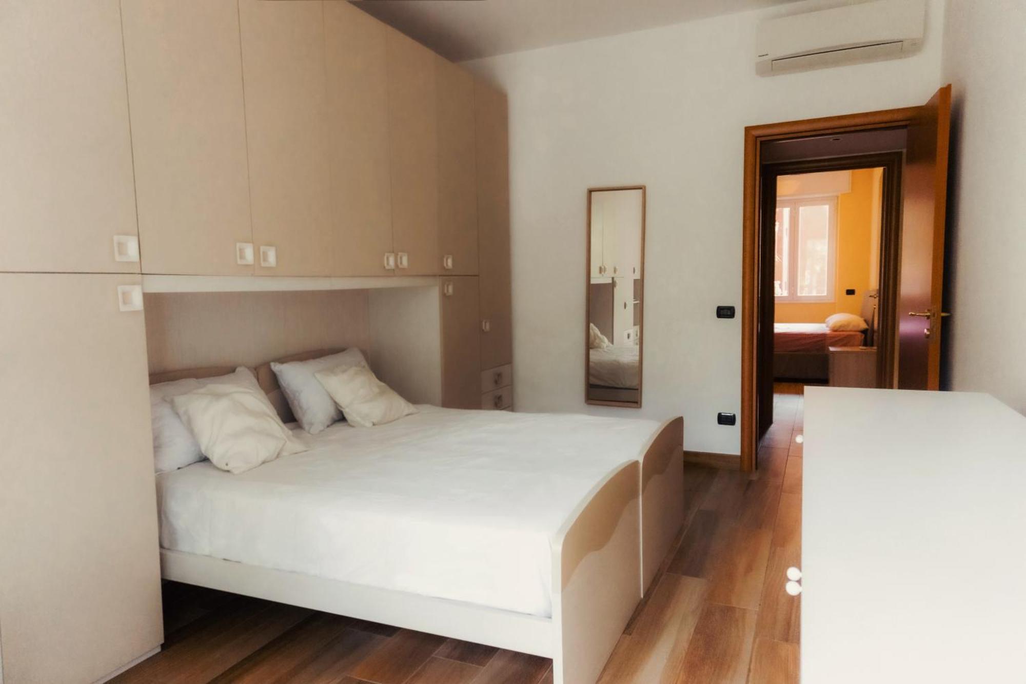 Prestigioso Appartamento In Zona Tortona - Solari Мілан Екстер'єр фото
